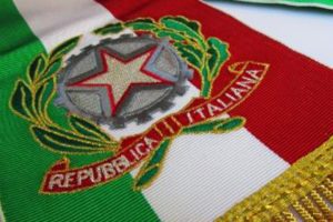 Paternò: Scuole chiuse o aperte? La fascia tricolore e il corto circuito istituzionale