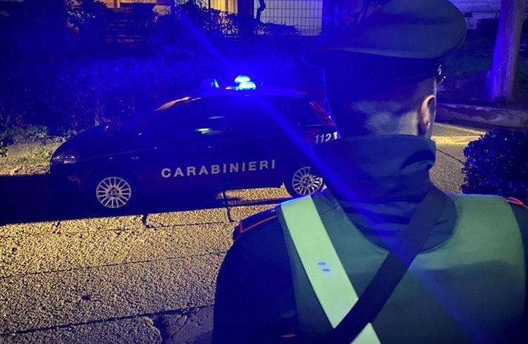 Mafia, blitz a Palermo nel mandamento di Tommaso Natale: 16 fermi. Boss distribuiva la spesa nel lockdown