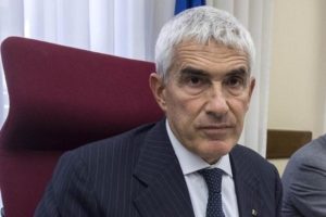 Governo, Casini: “Conte ha sbagliato tutto. Se sta lì con il pallottoliere è spacciato”