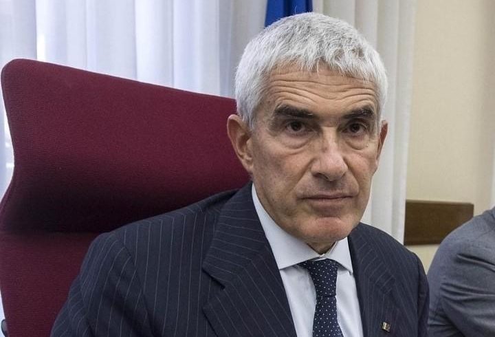 Governo, Casini: “Conte ha sbagliato tutto. Se sta lì con il pallottoliere è spacciato”