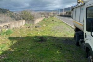 Bronte, contrada Barbaro ripulita torna la terrazza naturale verso il Simeto. Leanza: “Sporcata da incivili”