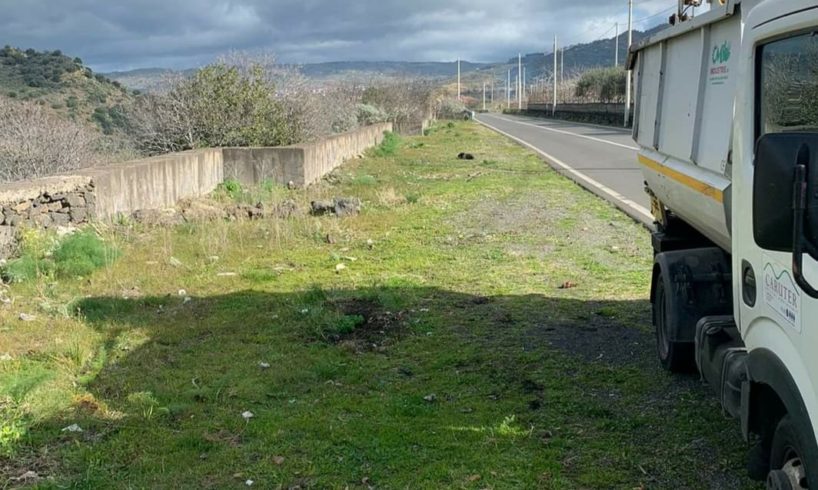 Bronte, contrada Barbaro ripulita torna la terrazza naturale verso il Simeto. Leanza: “Sporcata da incivili”