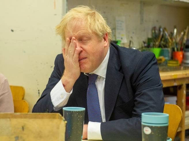 GB, Boris Johnson prova con la ‘dieta intermittente’: si mangia nell’arco di otto ore, si digiuna nelle restanti 16