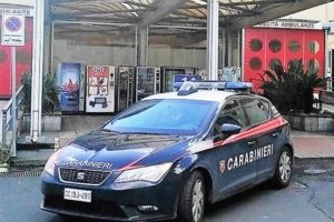 Misterbianco, picchia a sangue l’ex compagna che chiede aiuto: 45enne arrestato