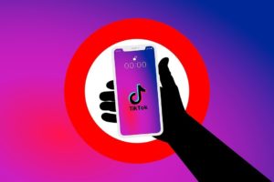 TikTok, Gip Firenze oscura il profilo dell’influencer siracusana: nei video ‘sfide’ pericolose per gli utenti