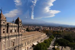 Adrano, sulle ali dell’Etna: le immagini-spettacolo dei videomaker di Groovy (VIDEO)