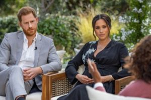 Harry e Meghan e le accuse di razzismo alla Casa reale: “Preoccupati del colore del piccolo Archie”