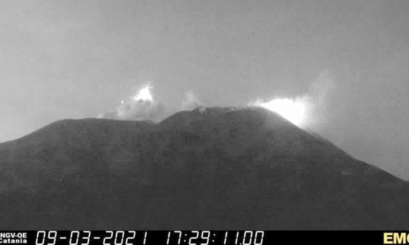 Etna, nuovo parossismo sul vulcano: fronte lavico a quota 1800 m