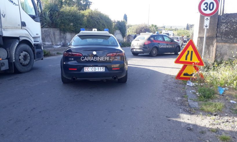 Paternò, scontro frontale tra un furgone e un autocarro sulla sp 137: tre feriti in ospedale