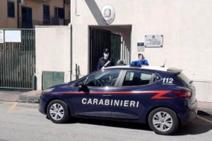 S. Pietro Clarenza, 41enne aggredisce l’ex amante e la moglie: schiaffi e calci in un incontro chiarificatore