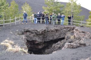 Bronte, Firrarello affida a esperto di marketing turistico piano per valorizzare l’Etna e i Nebrodi: l’idea piace a tanti