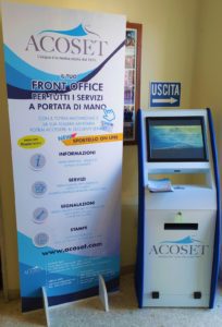 Nicolosi, Totem Acoset inaugurato nel palazzo comunale: sportello virtuale per i cittadini