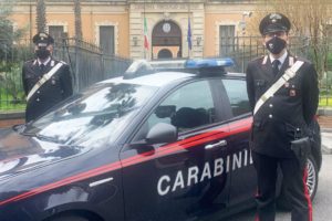 Catania, badante 47enne vende i gioielli della datrice di lavoro: denunciato