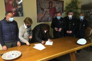 Paternò, una nuova ‘ispettora’ napoletana per la Polizia municipale: oggi la firma del contratto