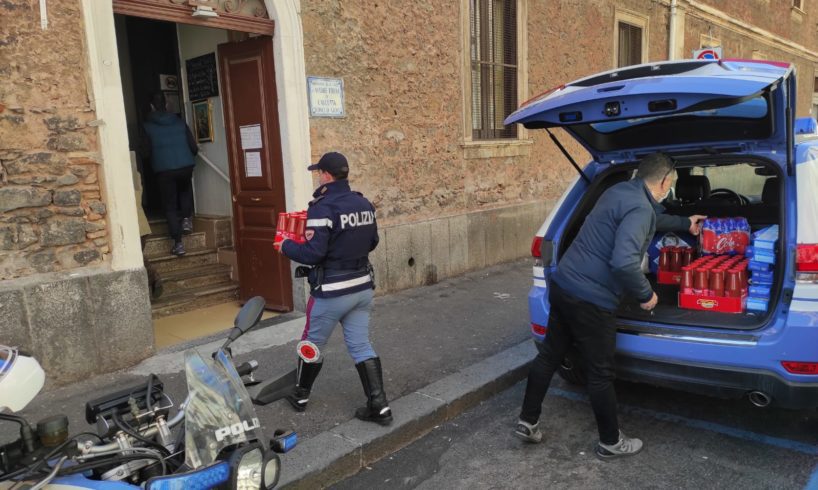 Catania, Polizia dona alimenti per il pranzo di Pasqua all’istituto delle suore di Madre Teresa di Calcutta