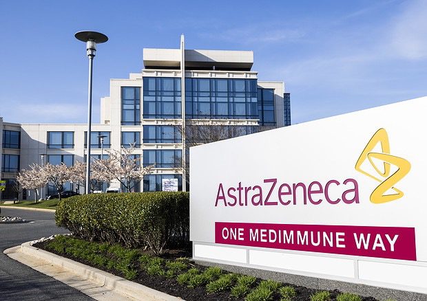 AstraZeneca, alle 16 conferenza stampa dell’Ema su valutazione rischio