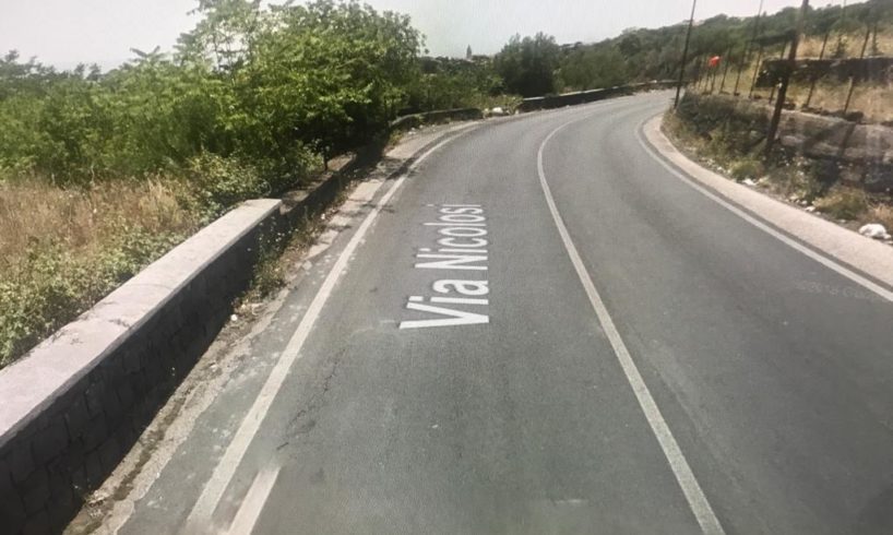 Belpasso, consigliere pentastellato denuncia strada pericolosa: “In via Nicolosi incidenti mortali”