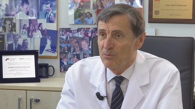 Covid, Mantovani: “Italia torni a produrre vaccini, dovremo fare richiami per anni”