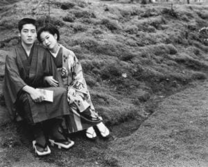 Aci Castello, mostra del fotografo Araki al ‘Four Points’: ‘Suite of Love’ sino al 13 giugno