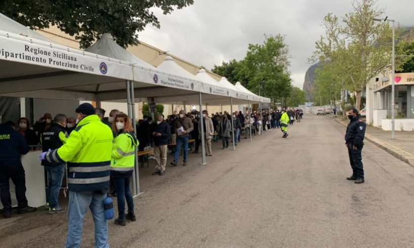 Covid, in Sicilia parte bene l’Open week-end delle vaccinazioni: in poche ore oltre 3 mila dosi di AstraZeneca