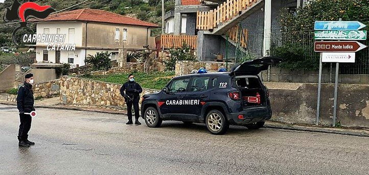 Castel di Iudica, energia elettrica a sbafo e munizioni in casa: denunciato pensionato