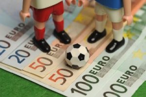 Calcioscommesse, partite truccate in serie D siciliana: coinvolte note società. Procura di Enna chiede rinvio a giudizio di 8 persone