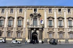 Dissesto Catania, Corte dei Conti annulla interdittiva per ex sindaco Bianco e giunta: risarcimenti ridimensionati