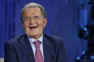 Governo, Prodi: “Salvini come Bertinotti nel mio governo. Ma questo fa perdere voti”