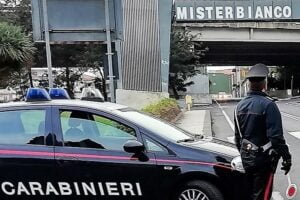 Misterbianco, ex marito insegue la compagna in auto con la figlia: ora è ai domiciliari