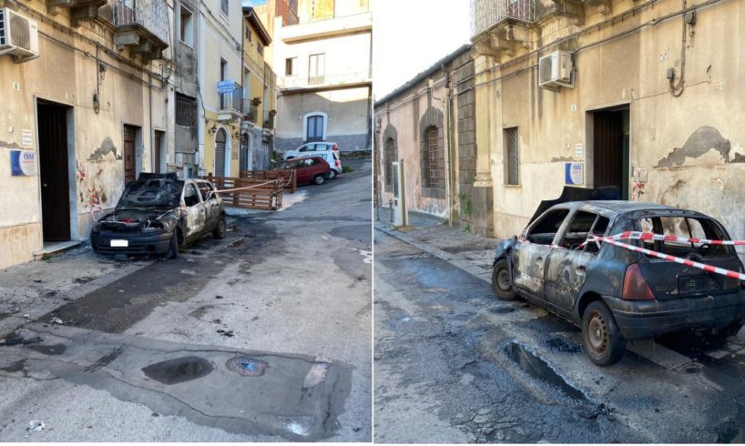 Paternò, incendio distrugge Renault Clio: era parcheggiata nei pressi dell’ex carcere borbonico