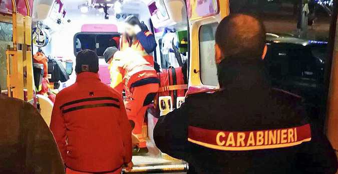 Paternò, muore in incidente 40enne rumeno: auto si schianta contro muretto lungo via Giovanni Verga