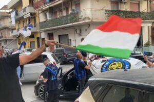 Adrano, festa nerazzurra per la conquista dello scudetto: la gioia dei soci dell’Inter Club ‘Peppino Prisco’