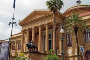 Palermo, il Teatro Massimo riparte subito con il giallo: oggi ‘Lucia di Lammermoor' in forma semiscenica