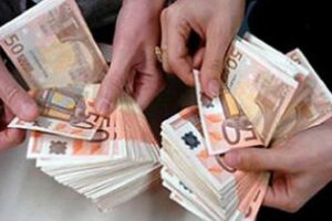 Mafia, Procura Catania ordina sequestro di 38 agenzie scommesse e 30 mln: indagate 65 persone