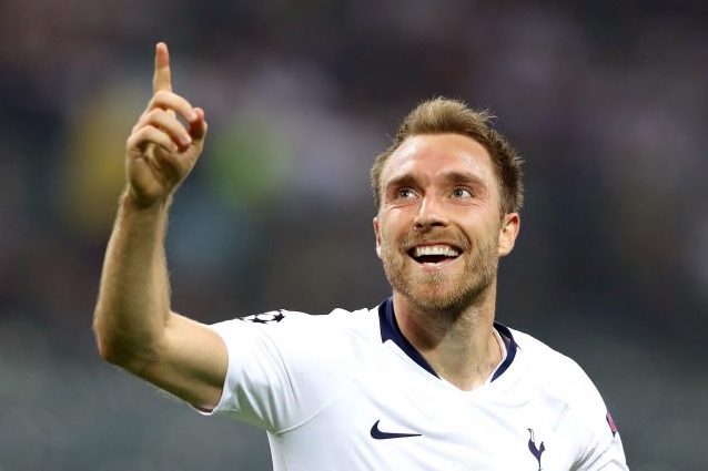 Europei, Eriksen è cosciente: buona notizia arriva dall’ospedale. Il presidente dell’Inter: “Forza Chris”. E Ronaldo prega per lui