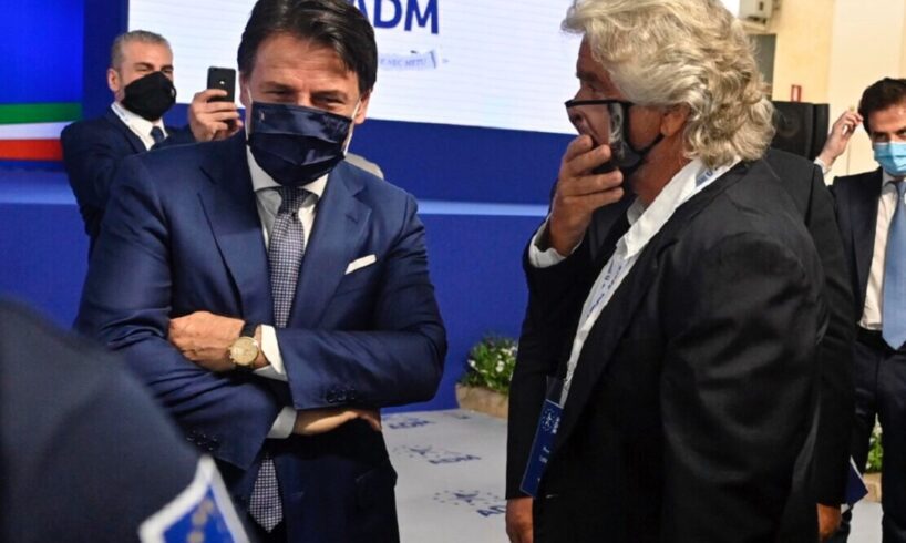 M5S, il quasi-addio di Conte: “No a una leadership dimezzata. Scelga Beppe se essere padre-padrone”