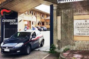 Catania, cosparge di benzina l’ex convivente e tenta di darle fuoco: arrestato mafioso di 48 anni