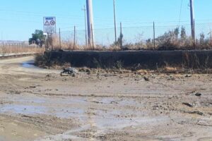 Paternò, collassa laghetto artificiale: fiumi di acqua sulle strade Poggio Monaco e Sp 24