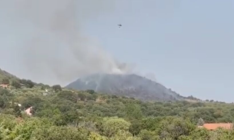 Belpasso, brucia il Monte San Leo: rogo forse di natura dolosa (VIDEO)