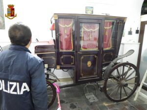 Catania, confiscati i beni di ‘Turi Amato' della ‘famiglia’ Santapaola: immobili e perfino una carrozza