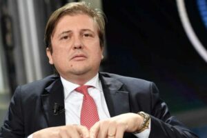 Covid, Sileri: “Valutare obbligo vaccino se entro settembre non superiamo soglia dell’80%”