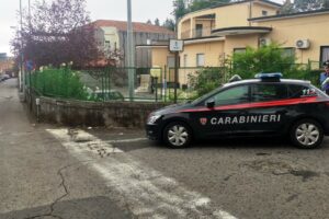 Belpasso, si dà alla fuga con l’auto appena rubata: 29enne di Motta S. Anastasia arrestato in flagranza