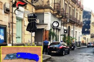 Catania, con un coltello tenta di rapinare un giovane: 35enne algerino arrestato