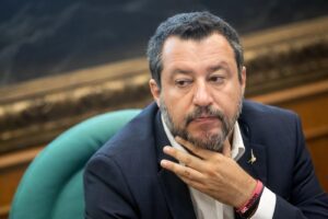 Sul caso Luca Morisi, indagato per droga, "mi sembra che nei confronti della Lega ci sia un trattamento arrogante e supponente" e che "l'attacco nei confronti della Lega sia indegno di un Paese civile".