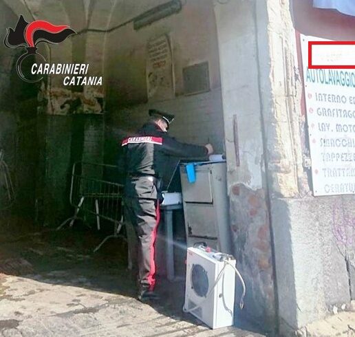 Catania, autolavaggio abusivo rubava acqua e luce: chiuso