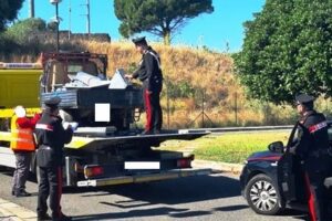 Catania, controlli su strada del trasporto rifiuti: un ‘catalogo’ di denunce e irregolarità