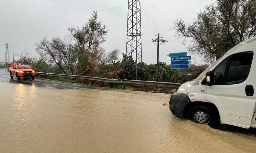 Maltempo, scuole chiuse ad Adrano, Biancavilla, Paternò, Belpasso e S. M. di Licodia: dai sindaci inviti alla cautela