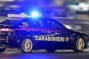 I carabinieri del Comando Provinciale di Catania hanno eseguito un’ordinanza di custodia cautelare, emessa dal G.I.P. del Tribunale di Catania nei confronti di 12 persone accusate di associazione di tipo mafioso, associazione finalizzata al traffico di stupefacenti e spaccio di sostanze stupefacenti con l’aggravante del metodo mafioso.