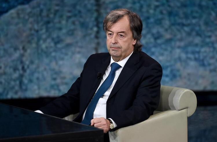 Covid, Burioni: “In Italia 8 milioni di non vaccinati, quasi l’Austria. E’ inspiegabile”