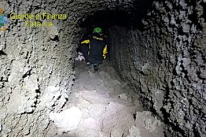 In una grotta sull’Etna trovati resti umani: sono di un uomo la cui morte risale a circa 40 anni fa